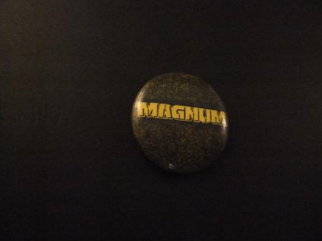 Magnum Britse rockband logo gele letters